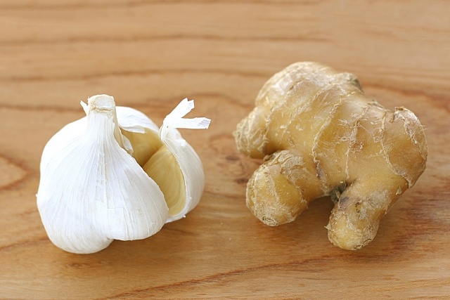 にんにくとショウガ