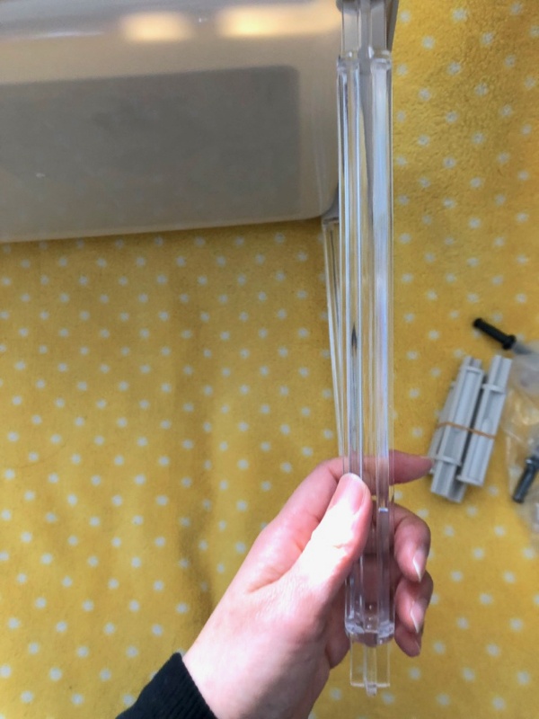 テーブルワゴンのクリスタル棒を持った所