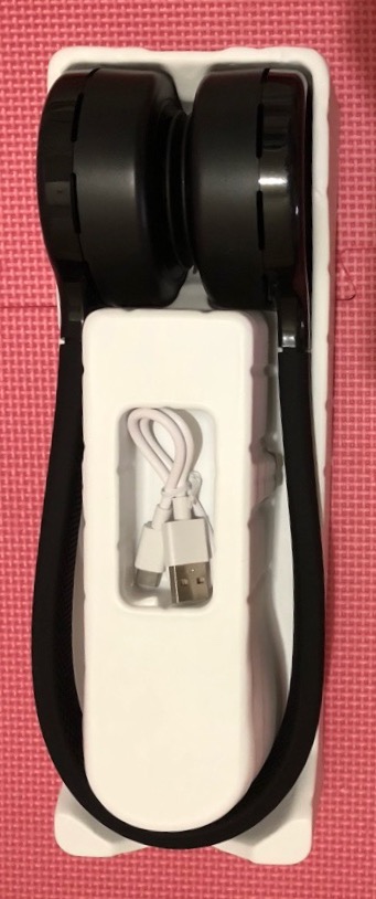 SOFT NECK FAN出したところピンク