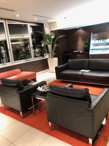 受付前のラウンジ