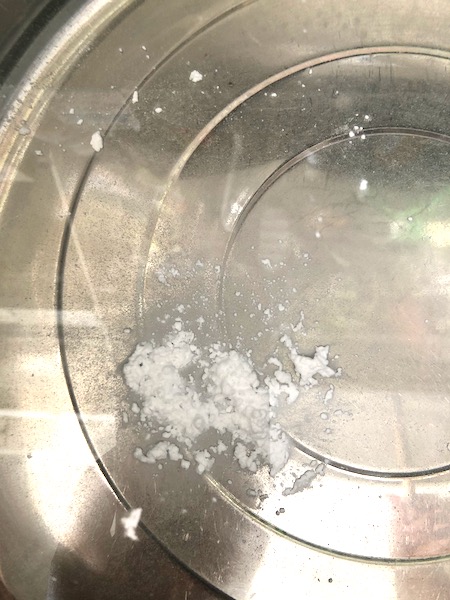 パウダー水に入れたところ