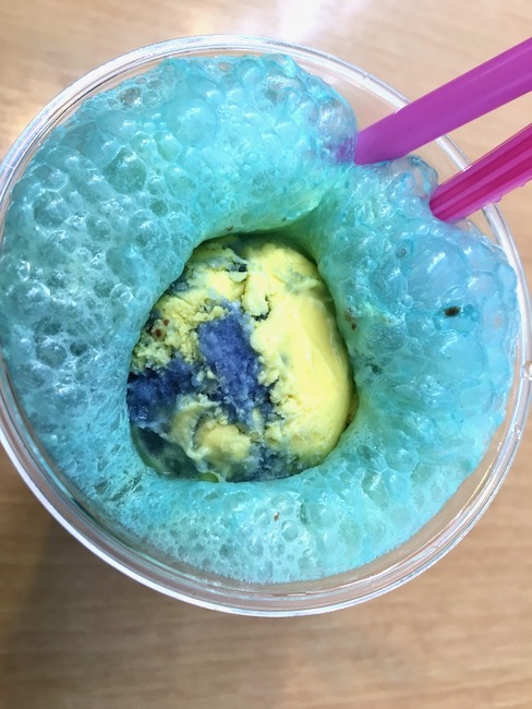 海老名SAで飲んだレインボーソーダ