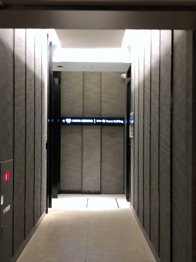 ホテルエミシア東京立川タワー館への廊下