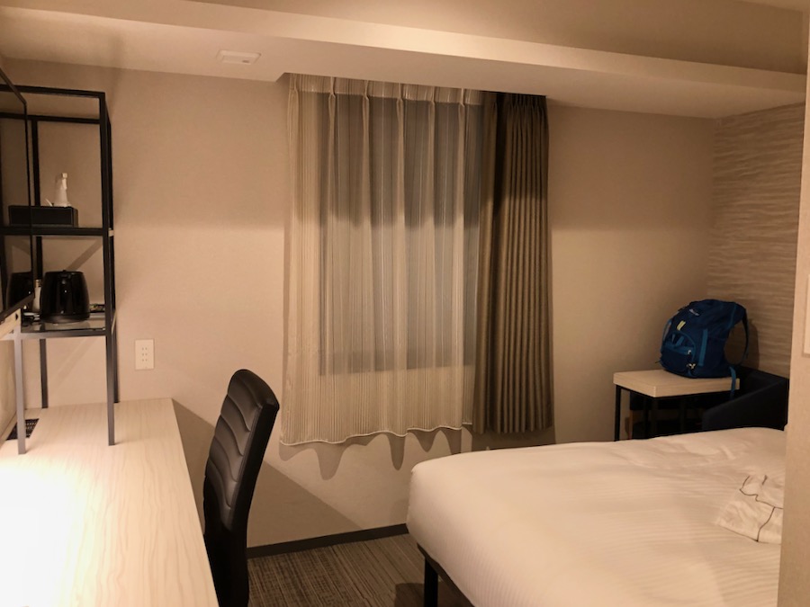 ホテルエミシア東京立川タワー館部屋全体