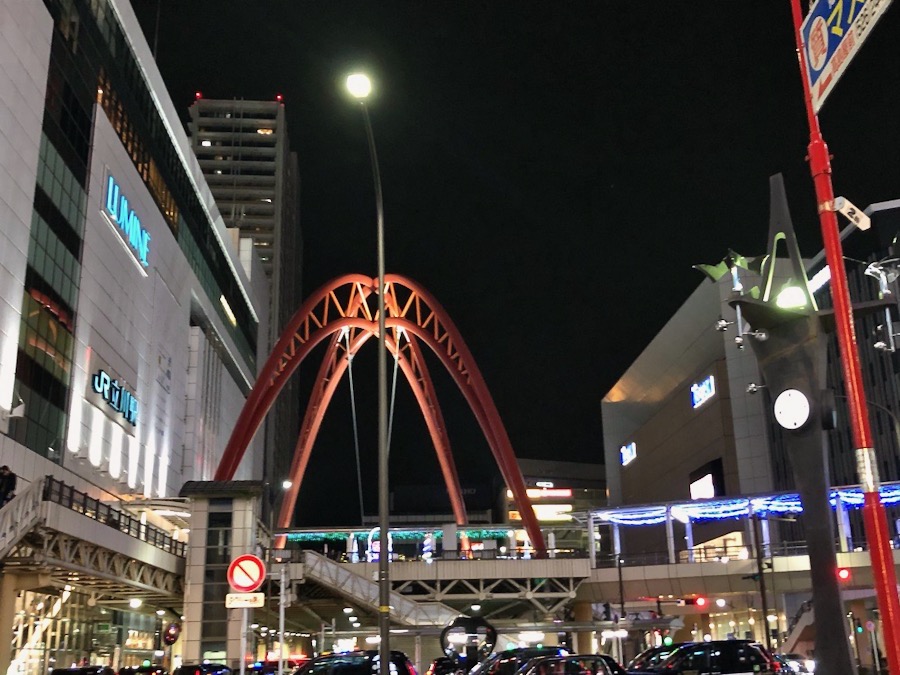 立川駅北口の西側を見る