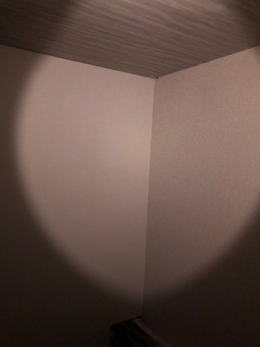 筒型ライトの灯り