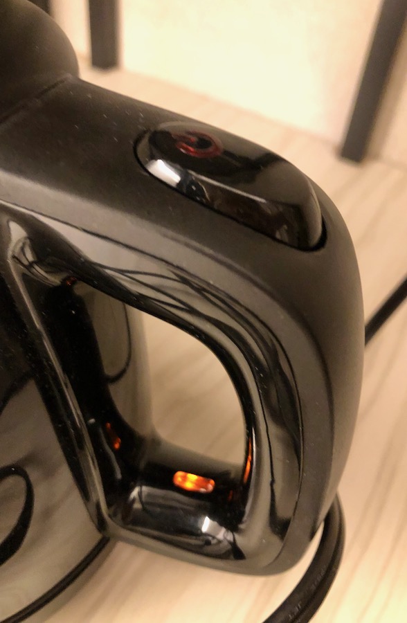 電気ポット電源