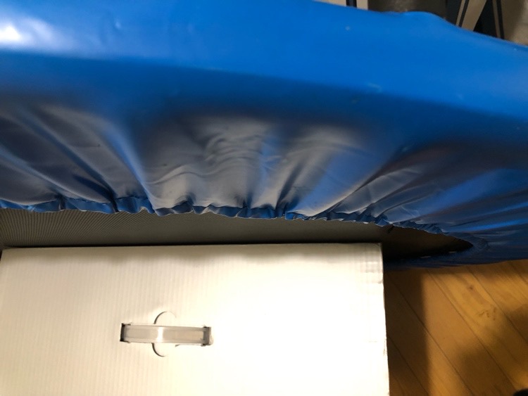 オッポマンとトランポリン上から