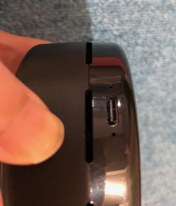 SOFT NECK FAN充電口